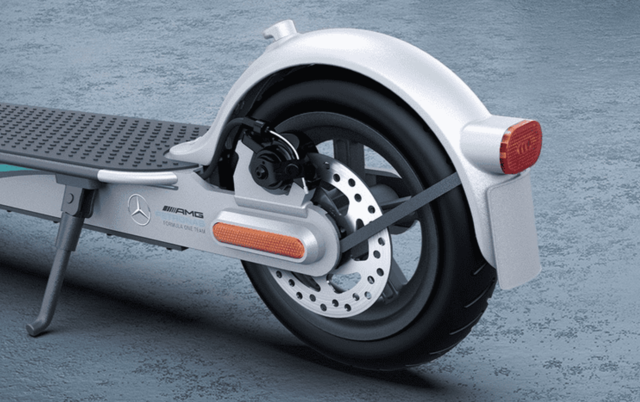 Электросамокат Xiaomi Mi Electric Scooter Pro 2 Mercedes-AMG Petronas F1 Team Edition (EU) Дизайн